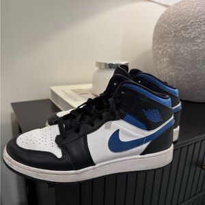 Jordan Women's Sneakers in Black, White, and Blue